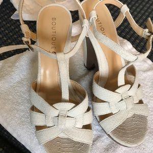 Sandal